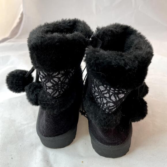 Black size 6 girl's soft boots with side zip NEW - Picture 2 of 9